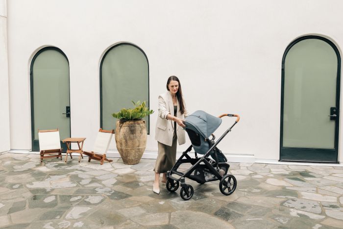 Uppababy Vista V3 pushchair & carrycot - Dillan - Image 2