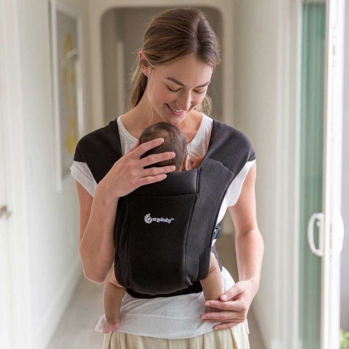 Ergobaby Embrace Baby Carrier for Newborns from Birth, Extra Soft and Ergonomic with Head Support - Pure Black - Image 5