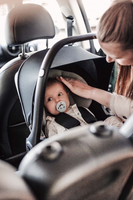 Noordi Sole.Go 3 in 1 Pram, Travel System includes Chassis, Carrycot, Seat Unit, Bumper bar, Mattress, Pram Bag, Raincover, Insect net, Cup Holder, Car seat & adaptors - Black - Image 2